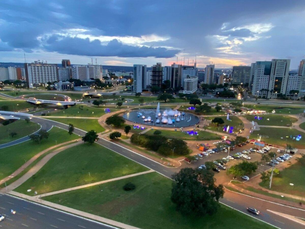 Flat Encantador No 11º Com Vista Pra Torre De Tv Brasilia Exterior foto